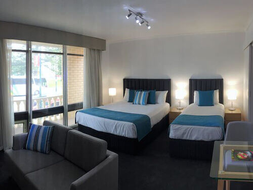 Deluxe Twin Room with Park View - Glenelg SA